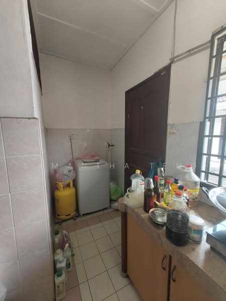 1-storey Terraced House for Sale in Bukit Indah (Iskandar Puteri (Nusajaya)) - Samantha Teng - Kitchen - PropertyGuru.com.my