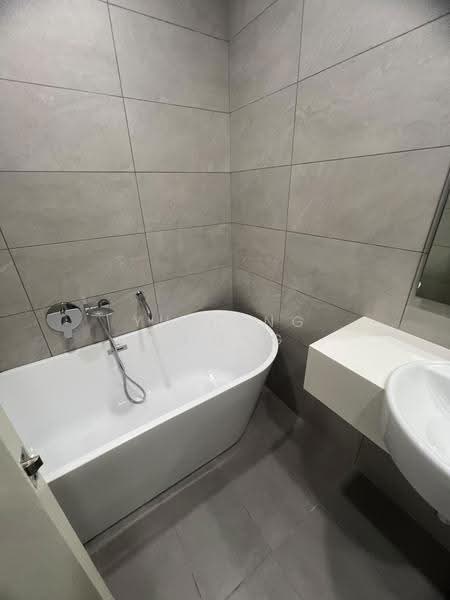 Kediaman Servis untuk Disewa di Dorsett Waterfront Subang - Yu Heng Chong - Bathroom - PropertyGuru.com.my