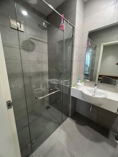 Kediaman Servis untuk Disewa di Dorsett Waterfront Subang - Yu Heng Chong - Bathroom - PropertyGuru.com.my