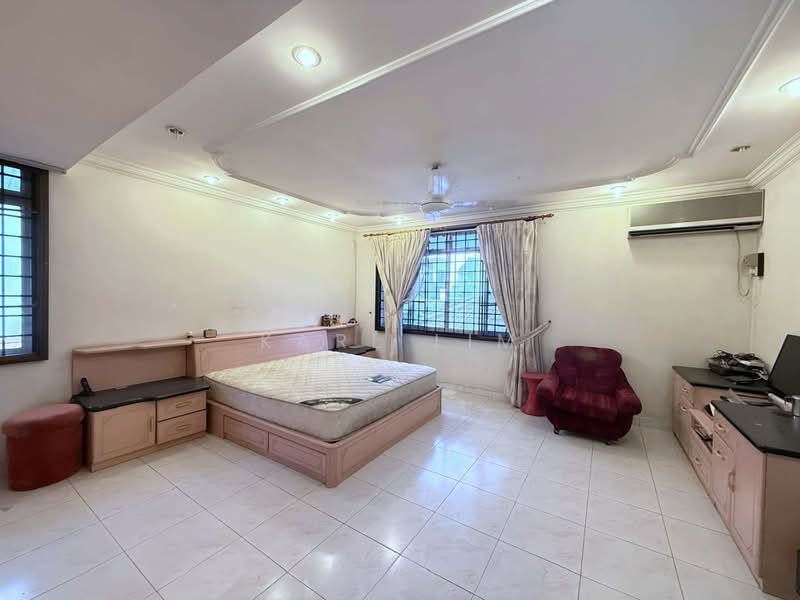 Rumah Berkembar untuk Dijual di Taman Pelangi (Johor Bahru) - Karl Lim - Bedroom - PropertyGuru.com.my