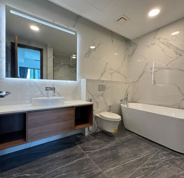 Kediaman Servis untuk Disewa di Core Residence @ TRX - Eden Hii - Bathroom - PropertyGuru.com.my