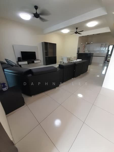 2-storey Terraced House for Rent in Taman Mount Austin (Tebrau) - Daphne Lee - Living Room - PropertyGuru.com.my