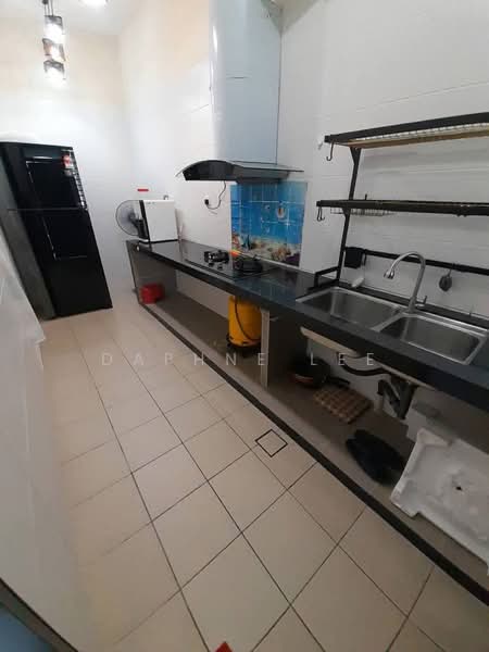 2-storey Terraced House for Rent in Taman Mount Austin (Tebrau) - Daphne Lee - Kitchen - PropertyGuru.com.my