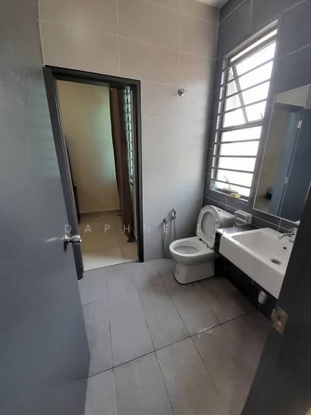 2-storey Terraced House for Rent in Taman Mount Austin (Tebrau) - Daphne Lee - Bathroom - PropertyGuru.com.my
