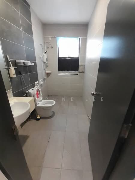 2-storey Terraced House for Rent in Taman Mount Austin (Tebrau) - Daphne Lee - Bathroom - PropertyGuru.com.my