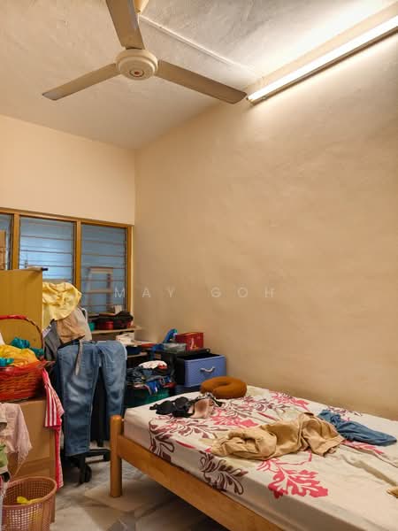 2-storey Terraced House for Sale in Taman Serdang Raya (Seri Kembangan) - May Goh - Bedroom - PropertyGuru.com.my