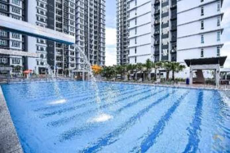 Kediaman Servis untuk Disewa di Parkland Residence - Rich Rao - Pool - PropertyGuru.com.my