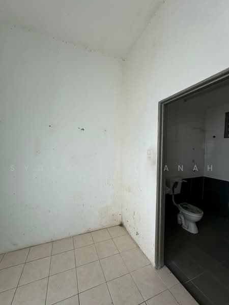 Rumah Teres 2-Tingkat untuk Dijual di Shah Alam (Selangor) - Syukor Hartanah - Bathroom - PropertyGuru.com.my
