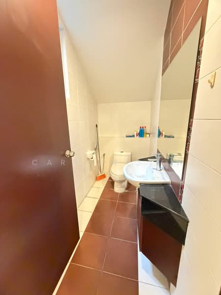 2-storey Terraced House for Sale in East Ledang (Iskandar Puteri (Nusajaya)) - Carrien Siow - Bathroom - PropertyGuru.com.my