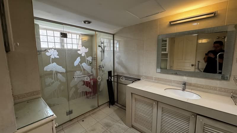Bungalow House for Sale in Damansara Heights (Kuala Lumpur) - Yoong CF - Bathroom - PropertyGuru.com.my