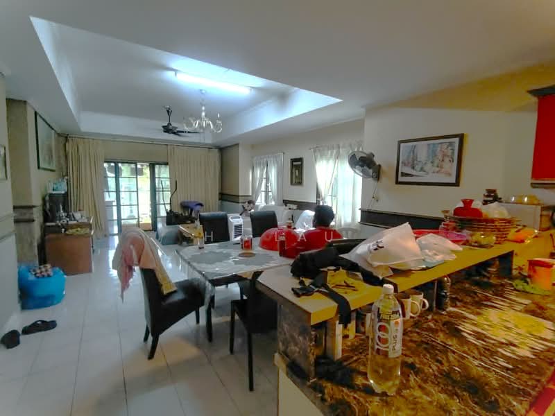 Rumah Bandar untuk Dijual di Country Heights (Kajang) - HL Lau - Living Room - PropertyGuru.com.my