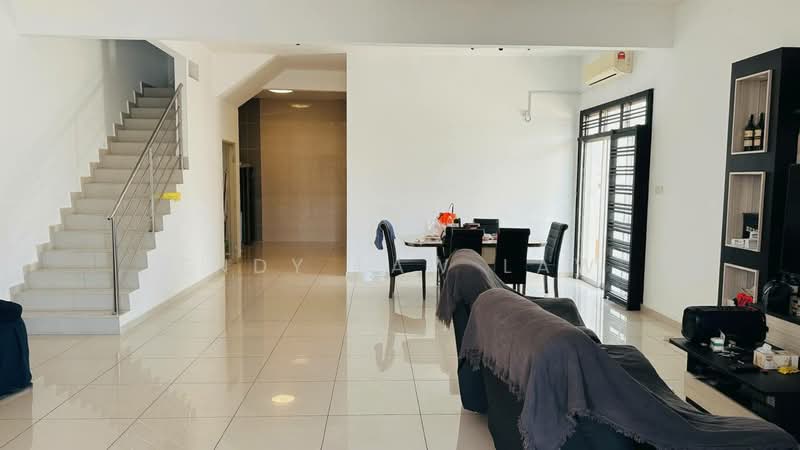 Cluster House for Sale in Setia Tropika (Johor Bahru) - Endy Law Law - Living Room - PropertyGuru.com.my