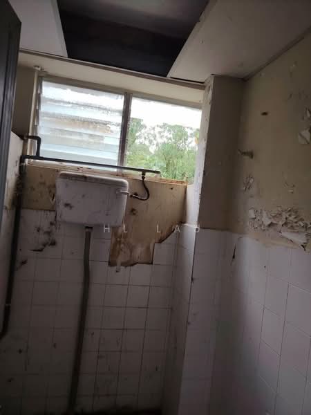 Shop / Office untuk Disewa di Sepang (Selangor) - HL Lau - Bathroom - PropertyGuru.com.my