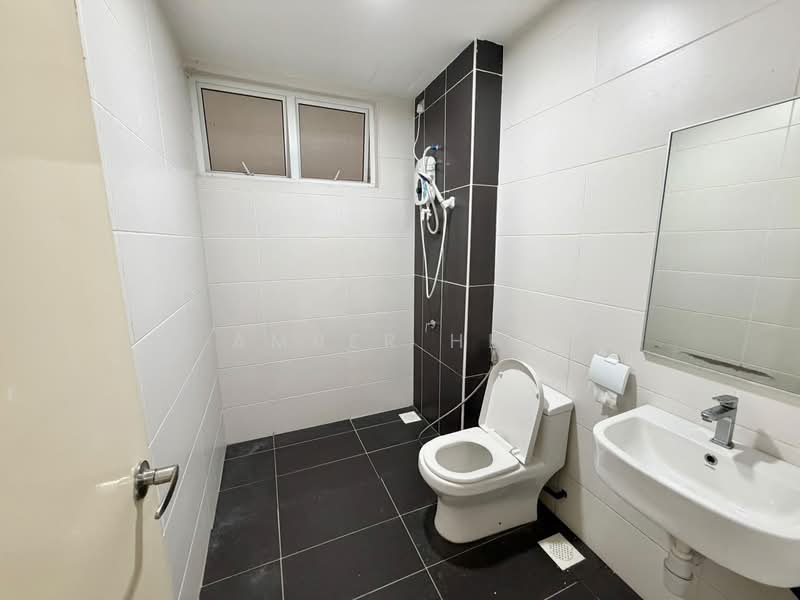 Service Residence for Sale at Twin Danga Residence - Amber Hew - Bathroom - PropertyGuru.com.my