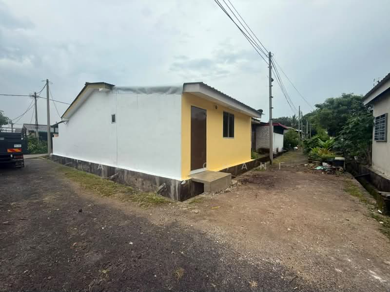 Rumah Teres 1-Tingkat untuk Dijual di Sungai Petani (Kedah) - Azura Ghani - Exterior - PropertyGuru.com.my