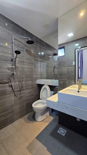 Kediaman Servis untuk Disewa di Symphony Tower (Menara Simfoni) - Cayden Chin - Bathroom - PropertyGuru.com.my