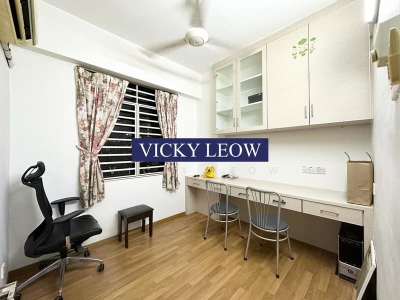 Apartment for Sale at Taman Jelutong - Vicky Leow - Study - PropertyGuru.com.my