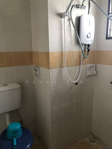 Apartment for Sale at Pangsapuri Indahria - Penny Yap - Bathroom - PropertyGuru.com.my