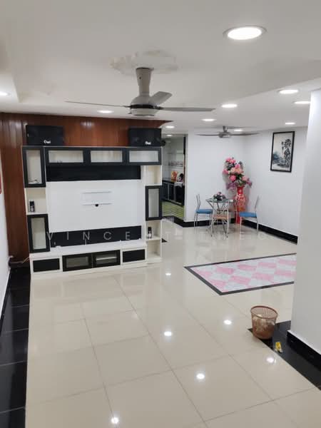 2-storey Terraced House for Sale in Taman Daya (Kepong) - Vincent Theo - Living Room - PropertyGuru.com.my