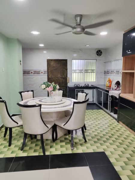 2-storey Terraced House for Sale in Taman Daya (Kepong) - Vincent Theo - Dining Room - PropertyGuru.com.my
