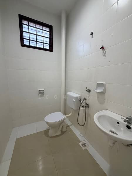 Rumah Teres 1-Tingkat untuk Dijual di Taman JP Perdana (Johor Bahru) - Leon Ng - Bathroom - PropertyGuru.com.my