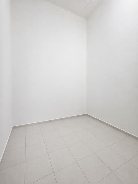 Terraced House for Rent in Taman Pulau Gadong (Klebang) - Eddy Leow - Interior - PropertyGuru.com.my