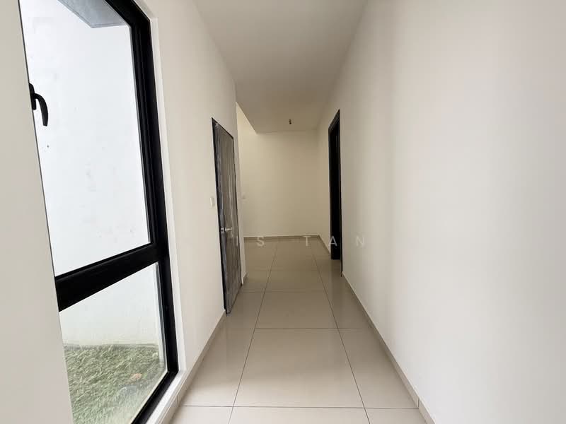 Bungalow House for Sale in Jade Hills (Kajang) - Kris Tan - Corridor - PropertyGuru.com.my
