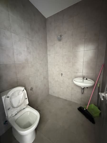 Bungalow House for Sale in Jade Hills (Kajang) - Kris Tan - Bathroom - PropertyGuru.com.my