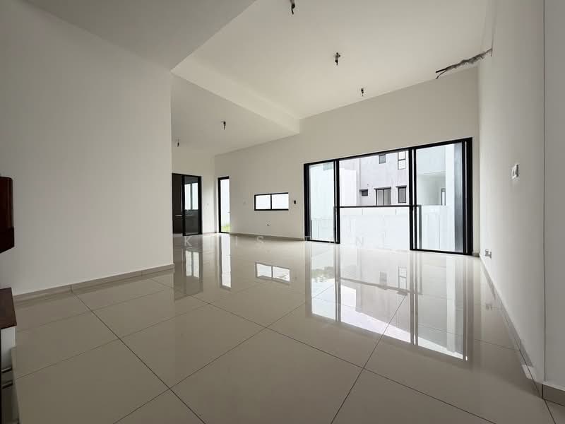 Bungalow House for Sale in Jade Hills (Kajang) - Kris Tan - Living Room - PropertyGuru.com.my