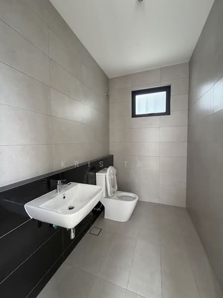 Bungalow House for Sale in Jade Hills (Kajang) - Kris Tan - Bathroom - PropertyGuru.com.my