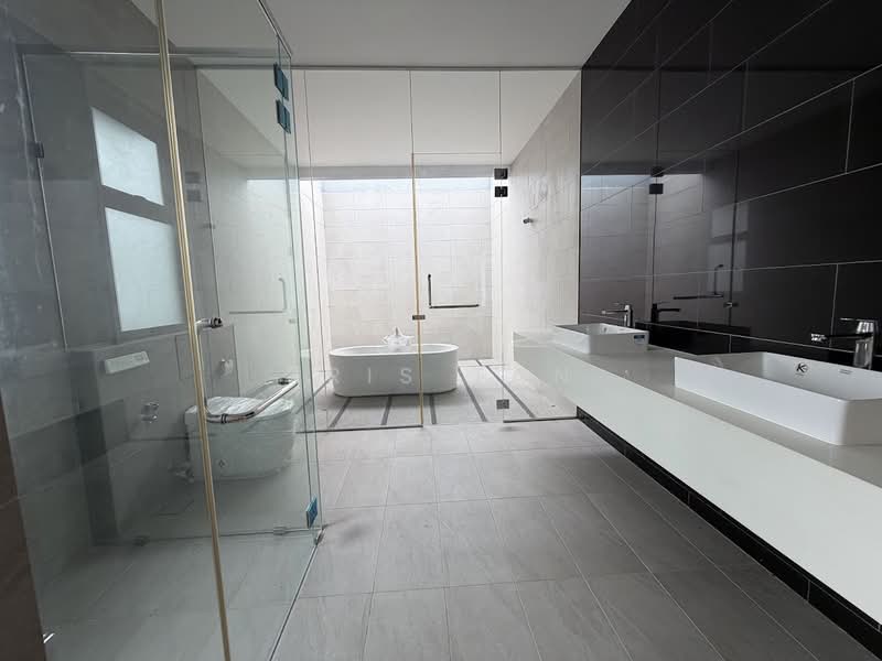 Bungalow House for Sale in Jade Hills (Kajang) - Kris Tan - Bathroom - PropertyGuru.com.my