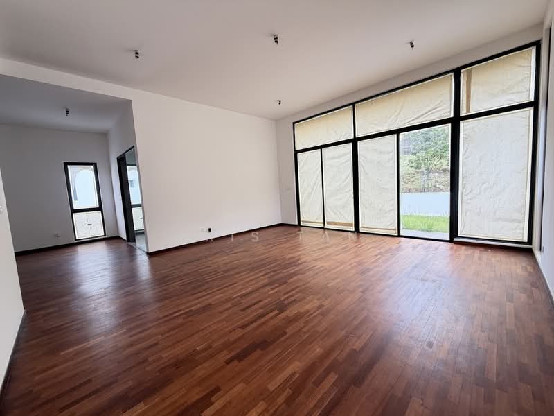 Bungalow House for Sale in Jade Hills (Kajang) - Kris Tan - Living Room - PropertyGuru.com.my