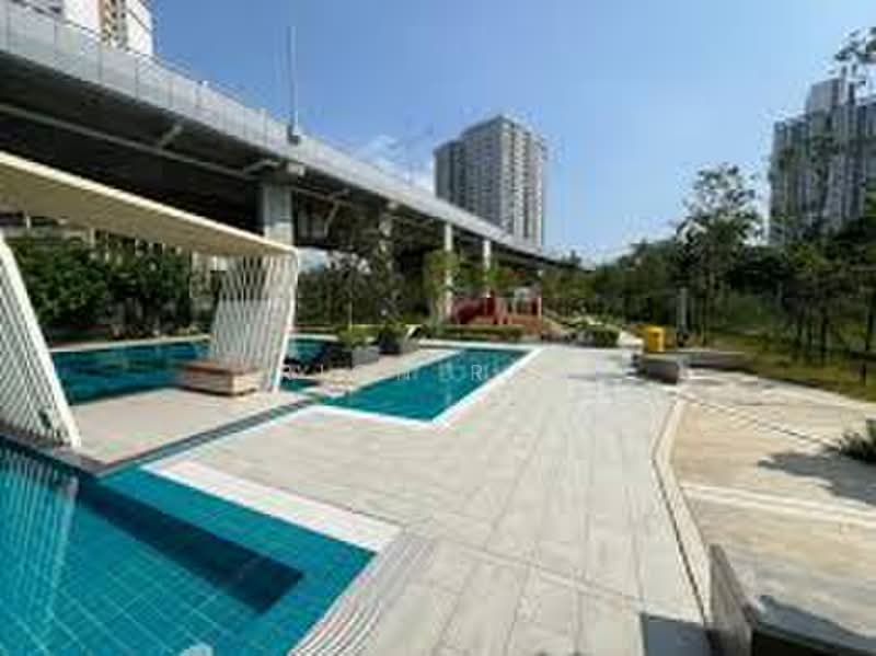 Pangsapuri untuk Disewa di Residensi Max - Rich Rao - Pool - PropertyGuru.com.my