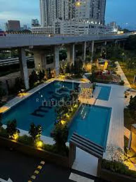 Pangsapuri untuk Disewa di Residensi Max - Rich Rao - Pool - PropertyGuru.com.my