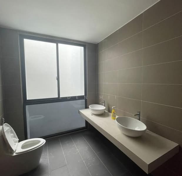 Rumah Teres untuk Disewa di Damansara Perdana (Selangor) - Eden Hii - Bathroom - PropertyGuru.com.my