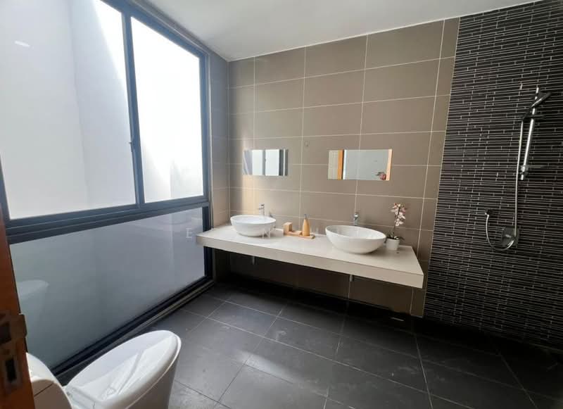 Rumah Teres untuk Disewa di Damansara Perdana (Selangor) - Eden Hii - Bathroom - PropertyGuru.com.my