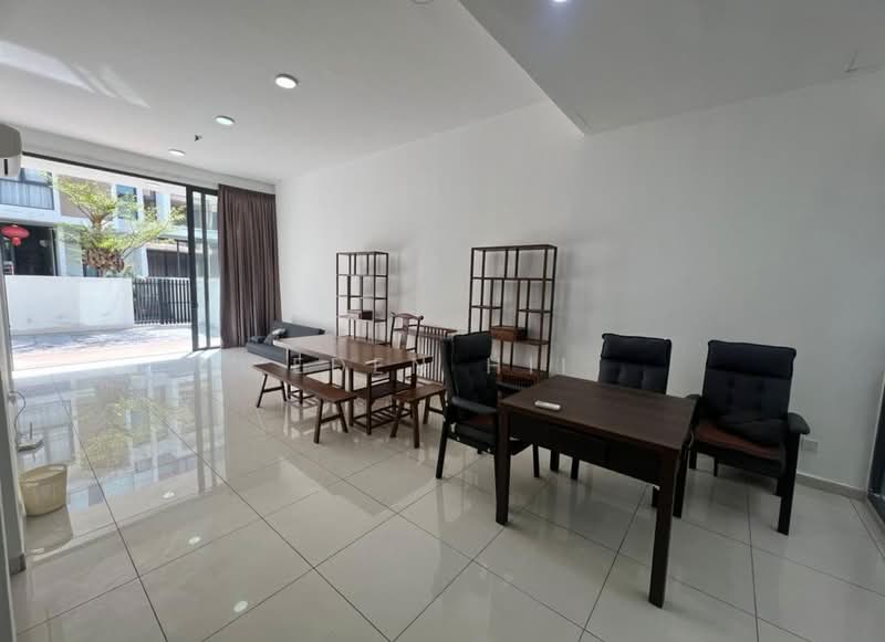 Rumah Teres untuk Disewa di Damansara Perdana (Selangor) - Eden Hii - Living Room - PropertyGuru.com.my