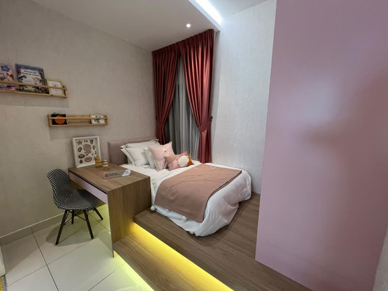 Pangsapuri untuk Dijual di Radium Adesa - Tw Lun - Bedroom - PropertyGuru.com.my