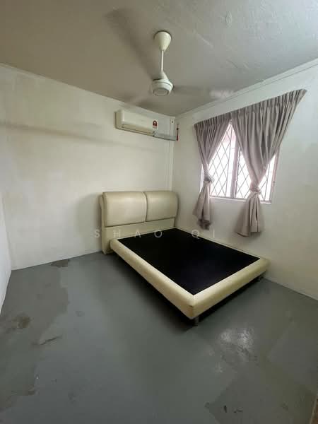 Flat for Rent at Flat Taman Ungku Tun Aminah - Shao Qi - Bedroom - PropertyGuru.com.my