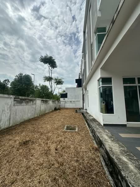 3-storey Terraced House for Sale in Taman Nusa Sentral (Iskandar Puteri (Nusajaya)) - Amanda Voon - Exterior - PropertyGuru.com.my
