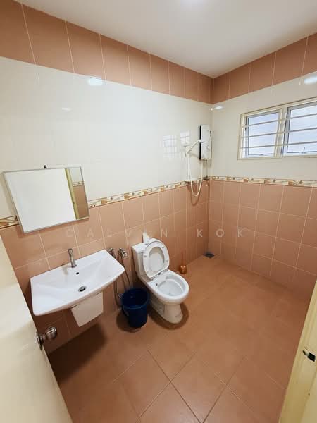 Semi-Detached House for Rent in Taman Desa Mewah (Semenyih) - Calvin Kok - Bathroom - PropertyGuru.com.my