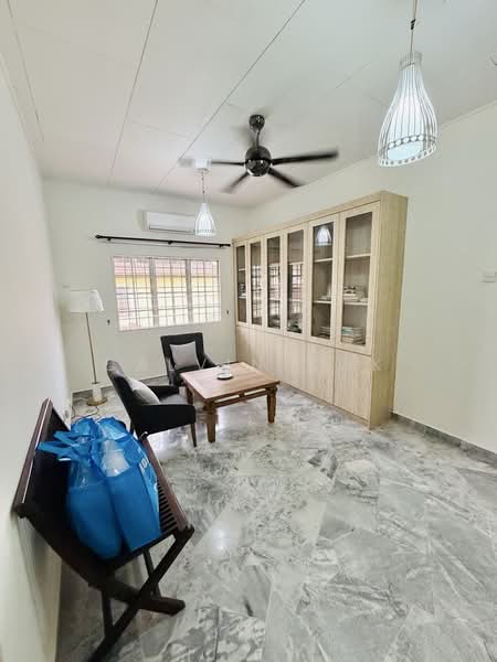 Semi-Detached House for Rent in Taman Desa Mewah (Semenyih) - Calvin Kok - Living Room - PropertyGuru.com.my