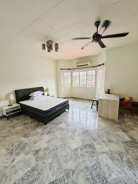 Semi-Detached House for Rent in Taman Desa Mewah (Semenyih) - Calvin Kok - Bedroom - PropertyGuru.com.my