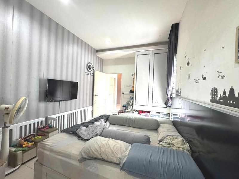 Semi-Detached House for Sale in Taman Seri Austin (Tebrau) - Christina Ang - Bedroom - PropertyGuru.com.my