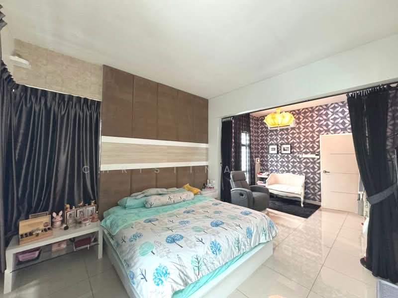 Semi-Detached House for Sale in Taman Seri Austin (Tebrau) - Christina Ang - Bedroom - PropertyGuru.com.my