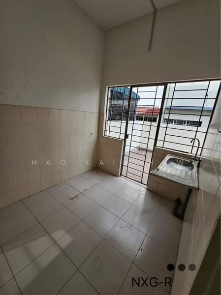 Cluster House for Sale in Setia Impian (Setia Alam) - Hao Kai Khaw - Kitchen - PropertyGuru.com.my