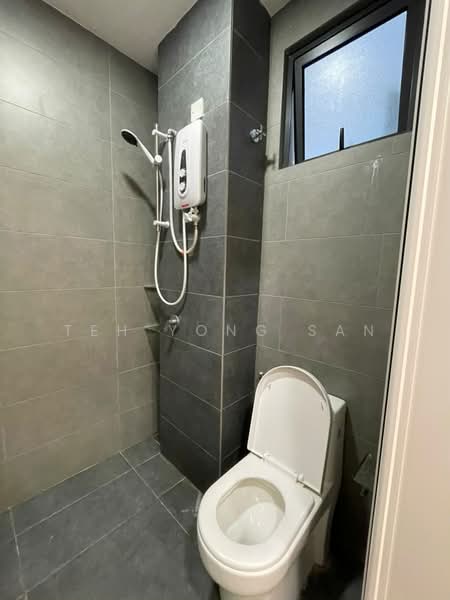 Kediaman Servis untuk Disewa di Neu Suites - Teh Yong San - Bathroom - PropertyGuru.com.my