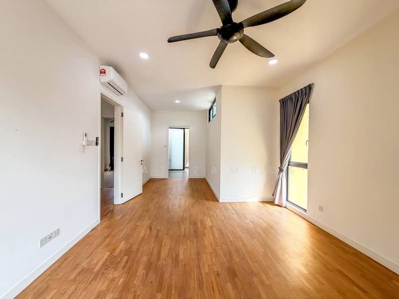 Semi-Detached House for Sale in Bandar Sungai Long (Selangor) - Izzat Zamros - PropertyGuru.com.my