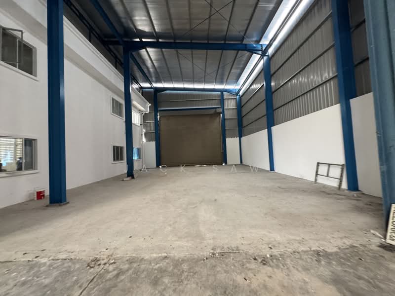 Detached Factory for Rent in Taman Perindustrian Bukit Minyak (Bukit Minyak) - Jack Saw - Interior - PropertyGuru.com.my