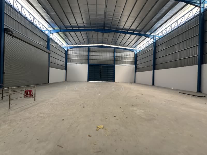 Detached Factory for Rent in Taman Perindustrian Bukit Minyak (Bukit Minyak) - Jack Saw - Interior - PropertyGuru.com.my